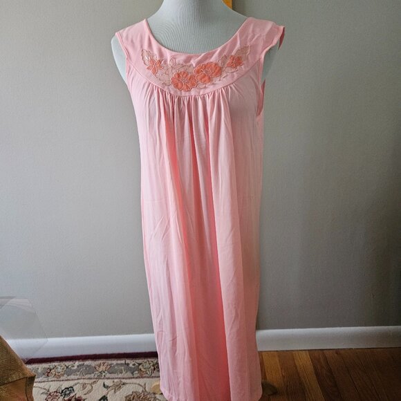 Vintage Dusty Pink Nightgown - Picture 1 of 8
